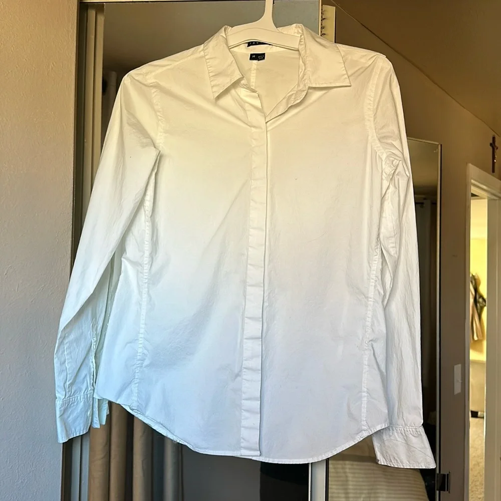 Theory Women’s Fitted White Button Down Shirt - Picture 1 of 3